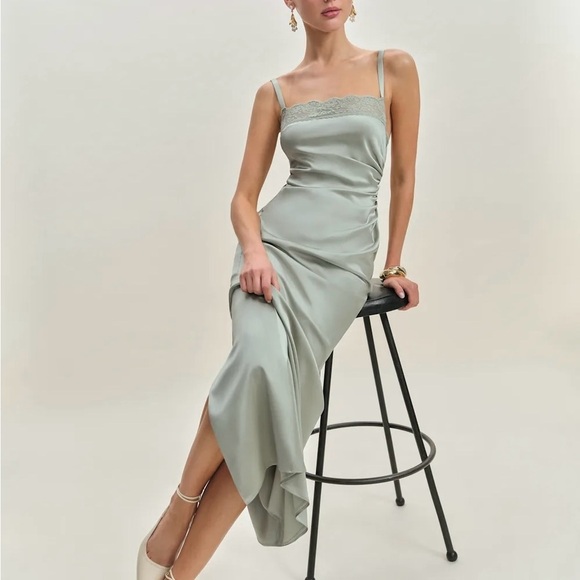 Reformation Dresses & Skirts - Reformation Vesper Satin Dress Size 4